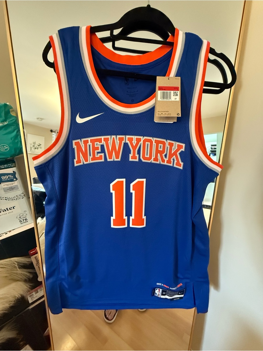 Jalen Brunson Knicks Finals Patch Swingman Icon Edition
Jersey. Mens large (48)